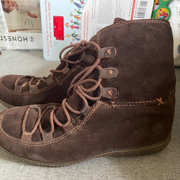 Timberland Women's Reykir Ghillie US 8M Brown Suede Sherpa Boot - Picture 3 of 7